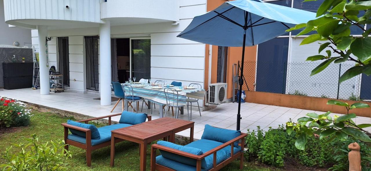Charmant Appartement Residentiel Avec Terrasse, Jardin Privatif Et Piscine A Cannes Esterno foto